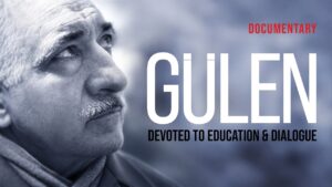 Fethullah Gülen op de titelafbeelding van de documentaire GULEN: Devoted to Education & Dialogue